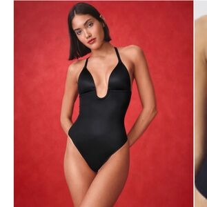 Spanx Plunge Low Back Thong Bodysuit